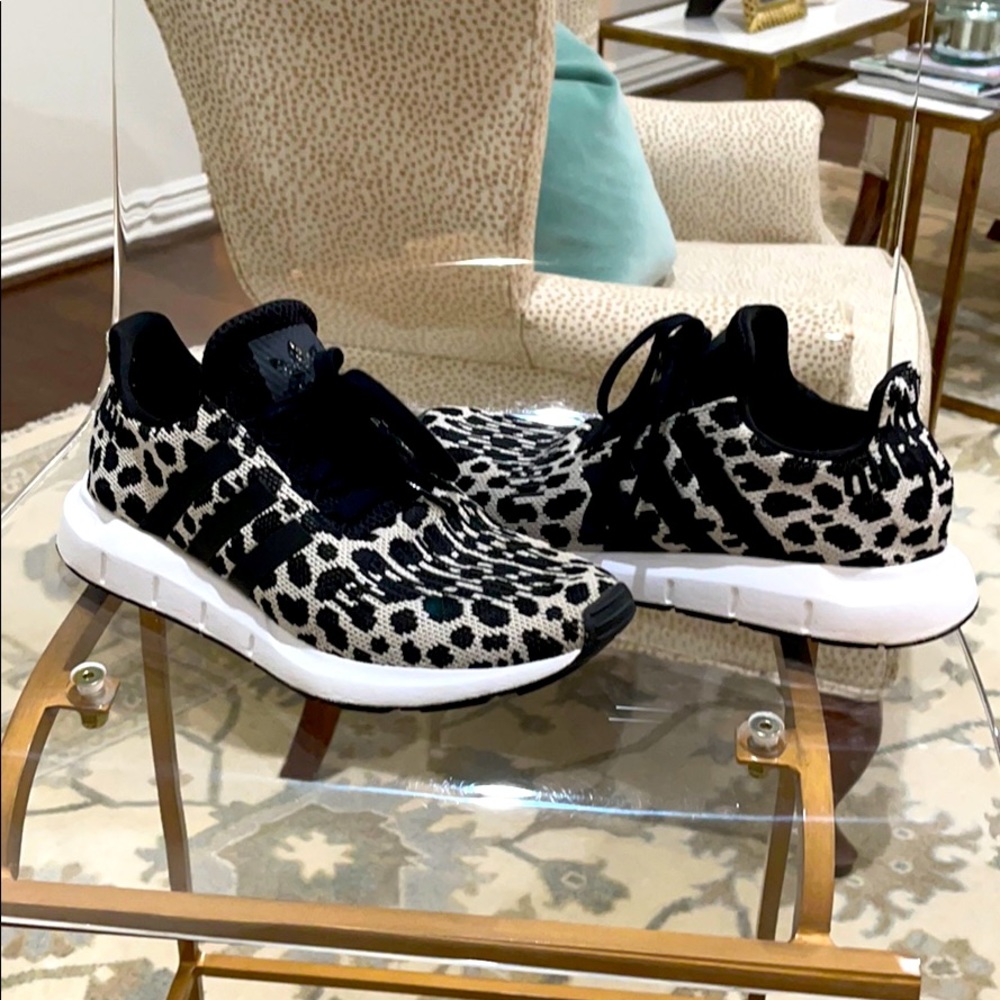 Adidas women’s swift run CHEETAH
